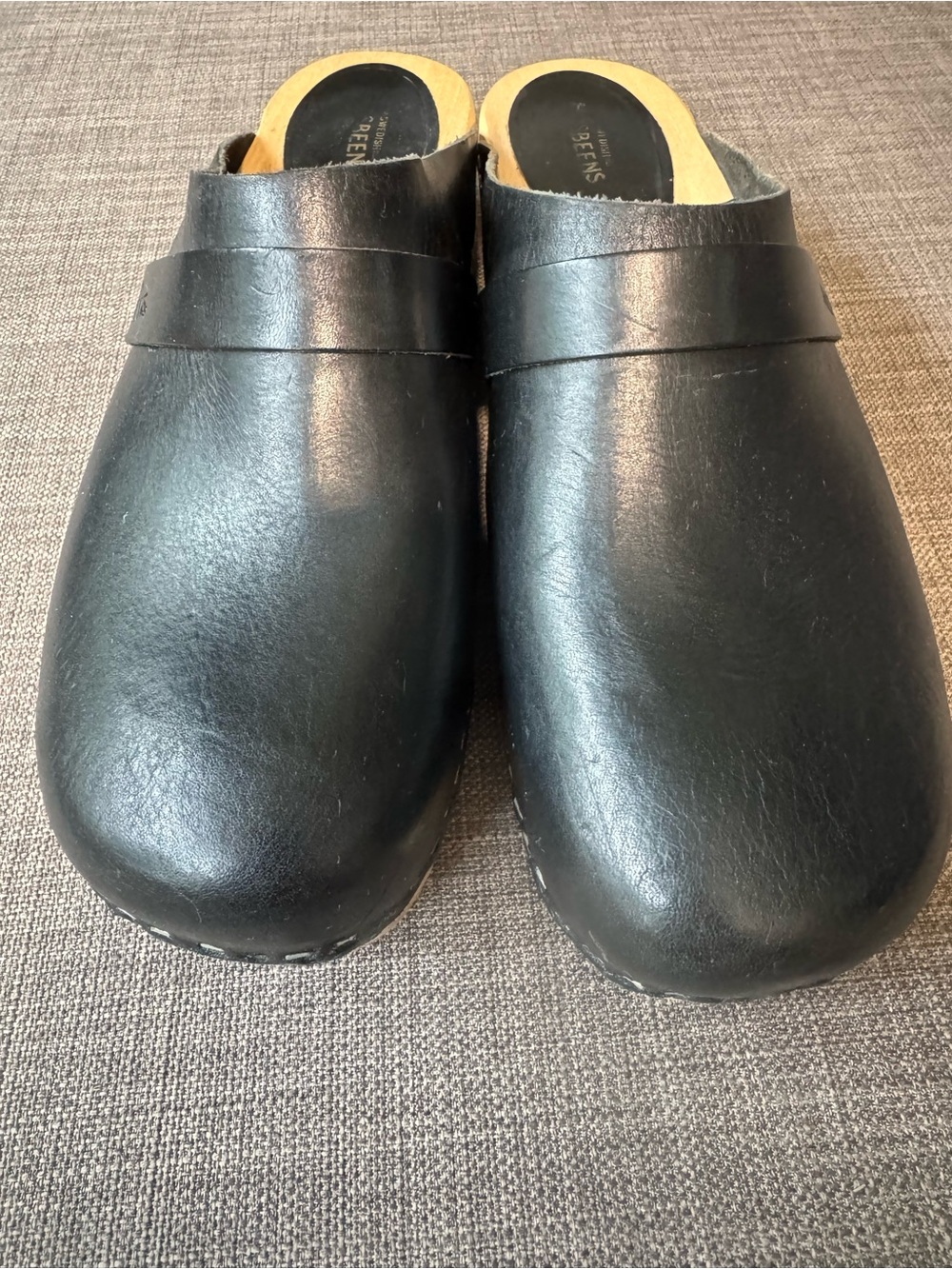 Swedish Hasbeens Black Leather Slip-On Clogs Sz 42 Preowned